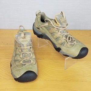 Womens Keen waterproof hiking shoes 7.5